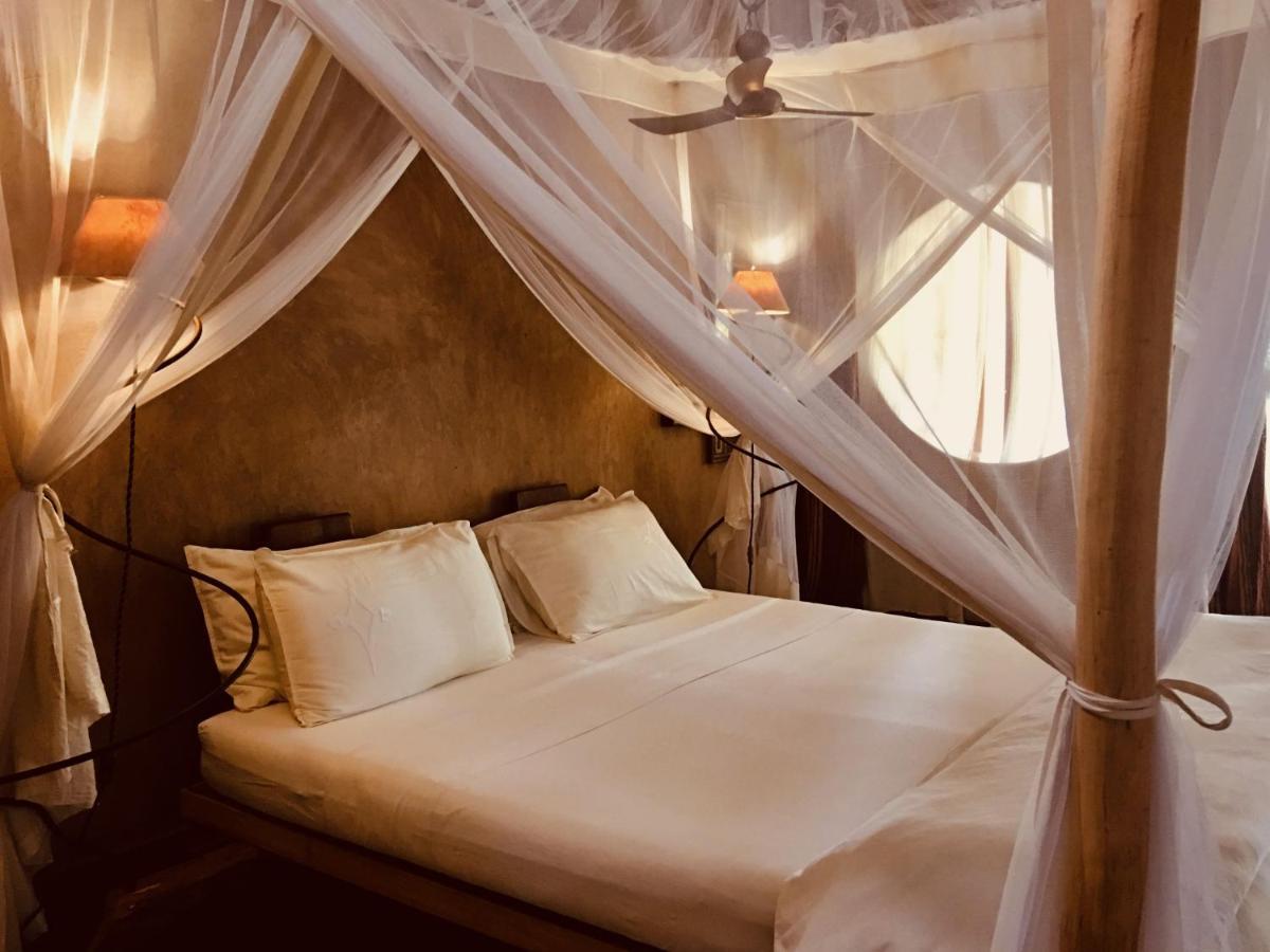 Bakuba Lodge - Le Petit Hotel Du Voyageur Ankilibe 外观 照片