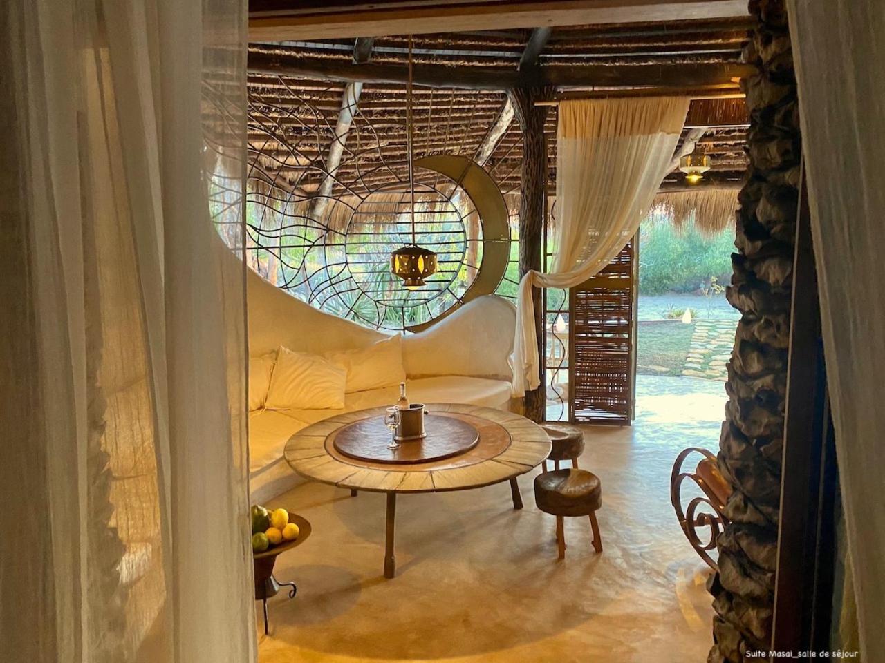 Bakuba Lodge - Le Petit Hotel Du Voyageur Ankilibe 外观 照片