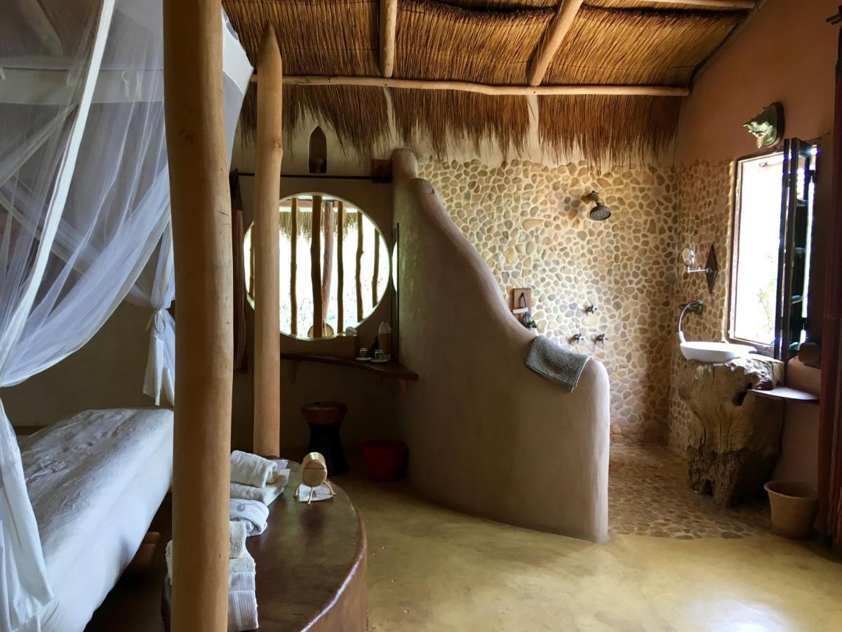 Bakuba Lodge - Le Petit Hotel Du Voyageur Ankilibe 外观 照片